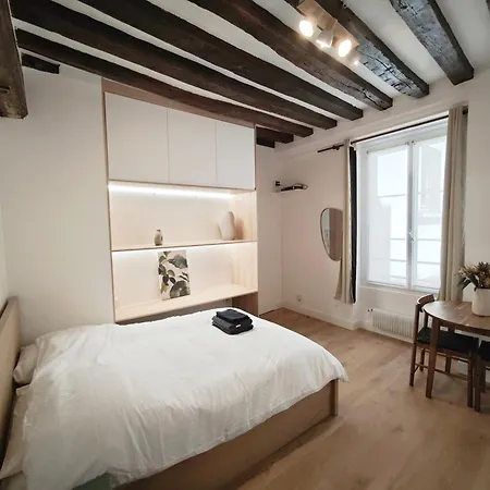 Appartamento Notre Dame 3-min Walk-elegant Parigi